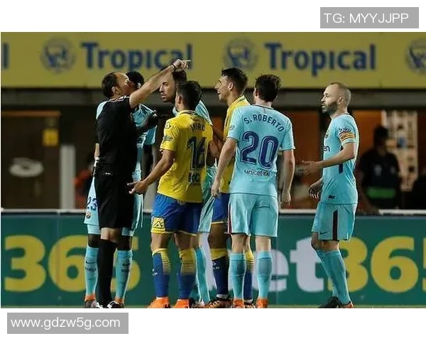 意甲激战：多特蒙德狂胜皇马五球绝杀引发争议判罚全场沸腾