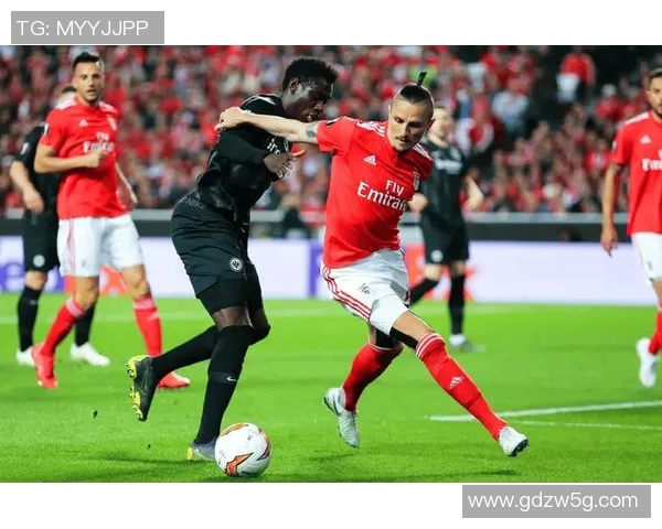 欧冠激战：本菲卡与莱比锡互交白卷战术解析与精彩瞬间回顾