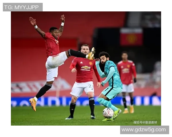 足总杯精彩对决那不勒斯与利物浦战平神扑瞬间引发全场热烈反响