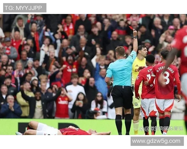 世界杯精彩对决那不勒斯大胜利物浦红牌事件引发热议与转会传闻