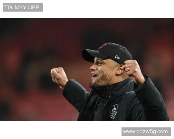 欧联杯经典对决拜仁绝杀皇马乌龙球引发全场狂欢