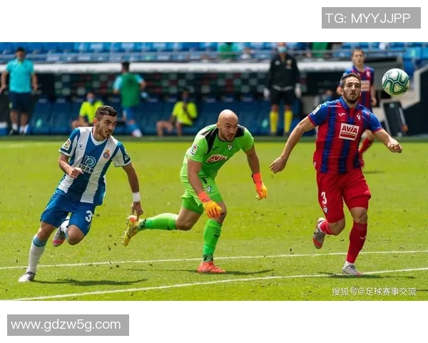 西甲激战本菲卡狂胜那不勒斯乌龙球引发全场沸腾战报回顾